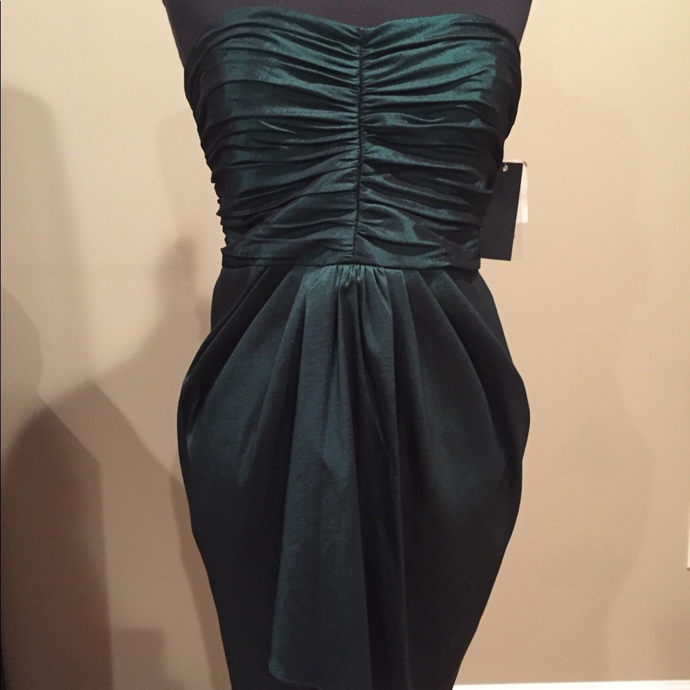 Bloomingdales Aqua Brand Emerald formal dress sz10